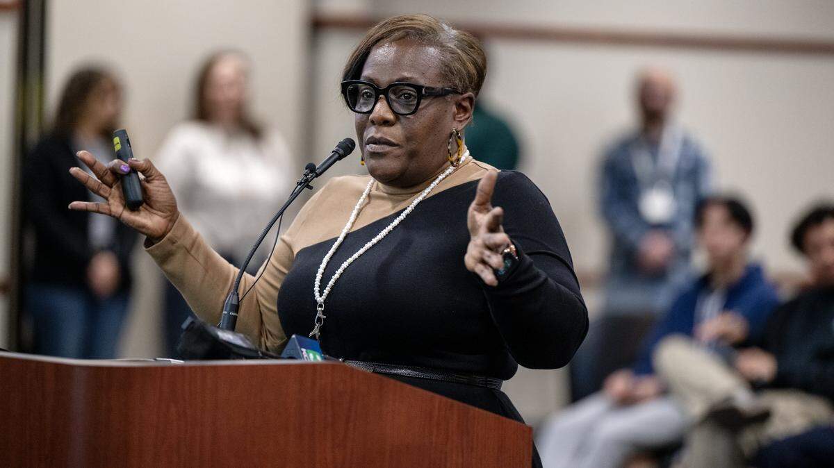 Interim Chief Business Officer Lisa Grant-Dawson gives an update on the fiscal solvency plan to the Sacramento City Unified School District board on Feb. 5, 2026, at the Serna Center in Sacramento. As Sac City considers closures and bond measures, the district needs clear planning, boundary decisions and reinvestment to stabilize finances and improve campuses.