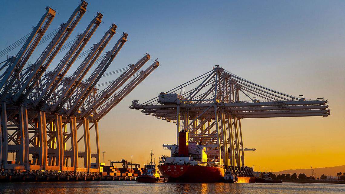 Trade wars stunt economic growth. And California is starting to feel the pain