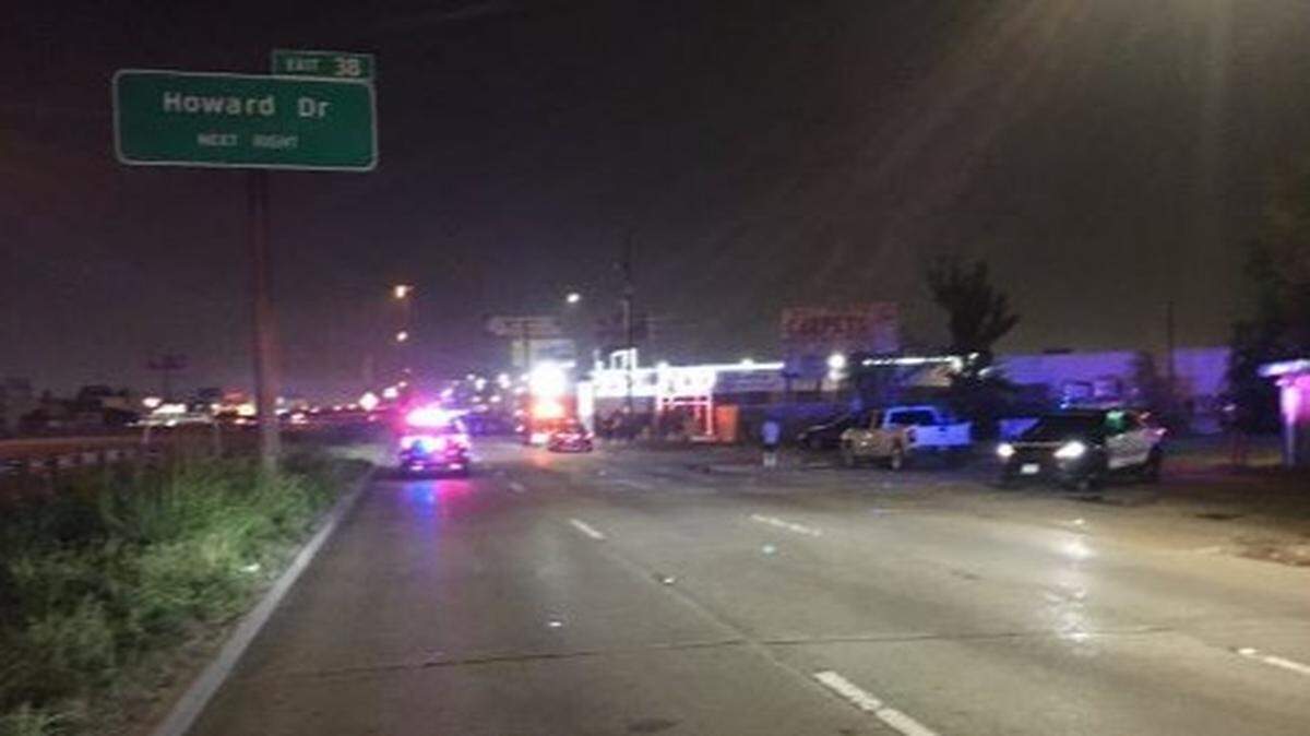 A dispute at a Houston sports bar early Monday turned deadly when the feuding couple engaged in a road-rage battle that ended when the man slammed into his girlfriend’s car, police said. He died in the wreck.
