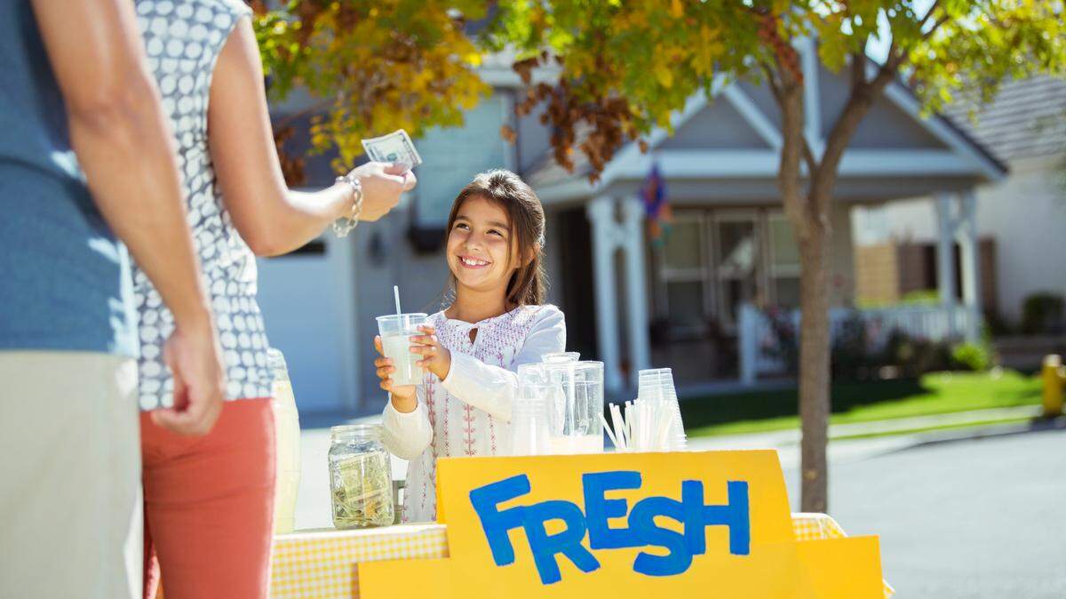 Here are the laws surrounding lemonade stand operations in California.
