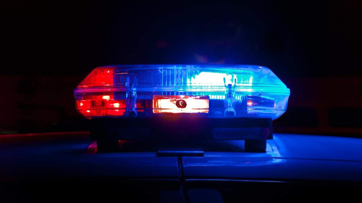 While a pregnant real estate agent was showing a man a home in Arizona, he assaulted and tried to kidnap her, authorities said. 