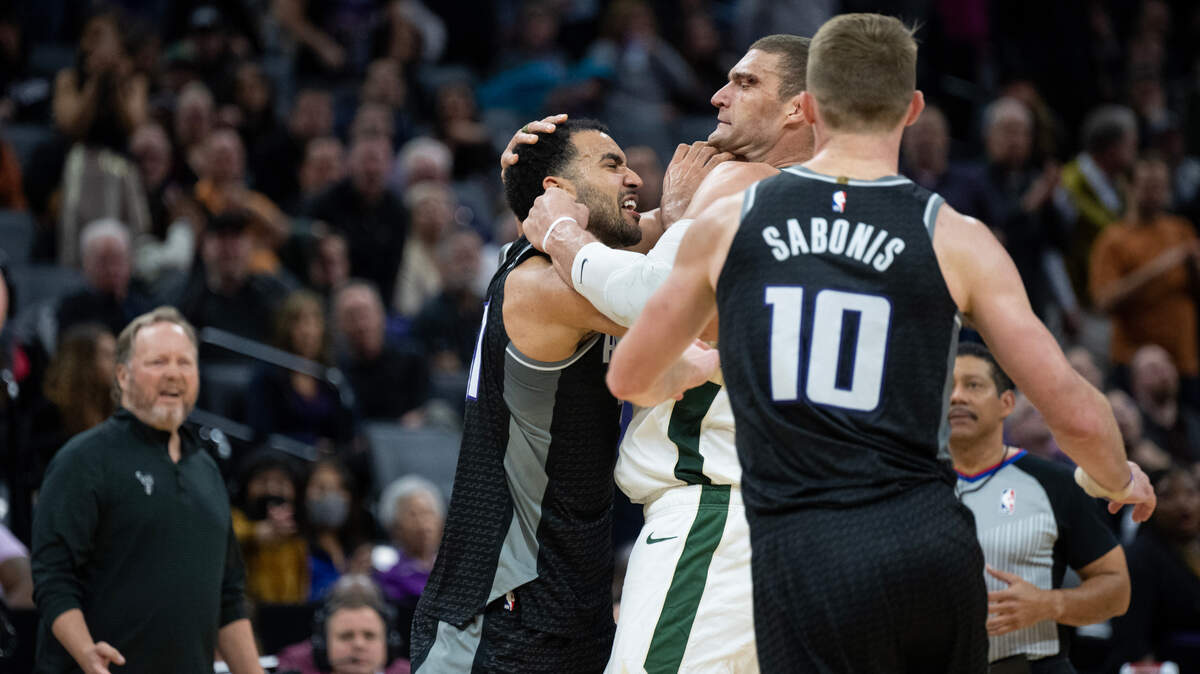 Sacramento Kings forward Trey Lyles (41) and Milwaukee Bucks center Brook Lopez (11) fight during the final seconds in the fourth quarter during a game at the Golden 1 Center in Sacramento, Monday, March 13, 2023. They were both ejected from the game,