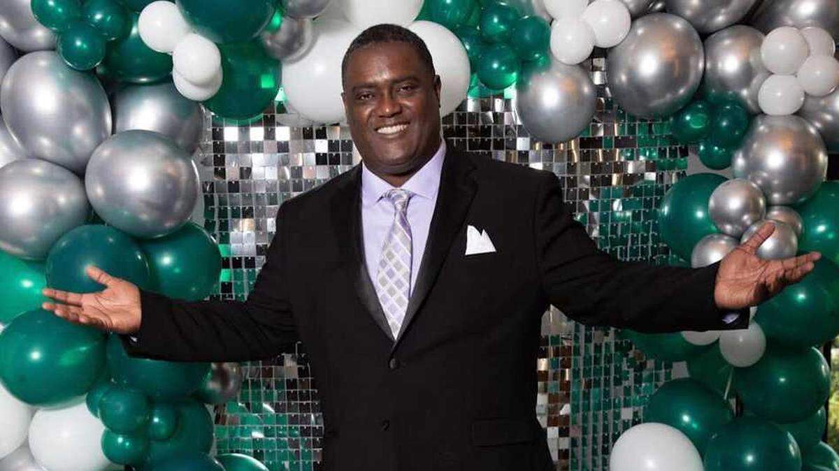 Alvin “Big Al” Sams, a popular force on Sacramento airwaves for a quarter-century and most recently a roving reporter for KMAX’s “Good Day Sacramento,” died at the age of 55.
