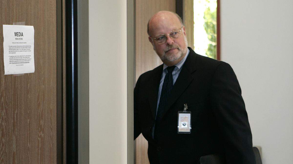 Paul Flores’ attorney won not-guilty verdict for Michael Jackson in child molestation case