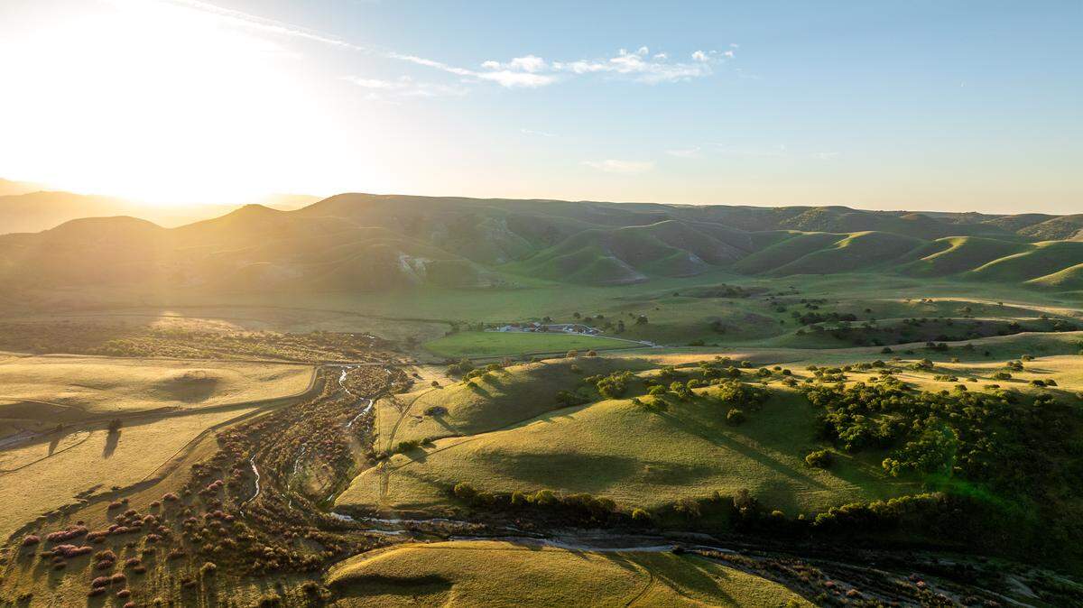 Owned by one family for over 116 years, Reynolds Ranch spans more than 7,600 acres across Monterey and San Benito counties, blending deep agricultural heritage with enduring stewardship.