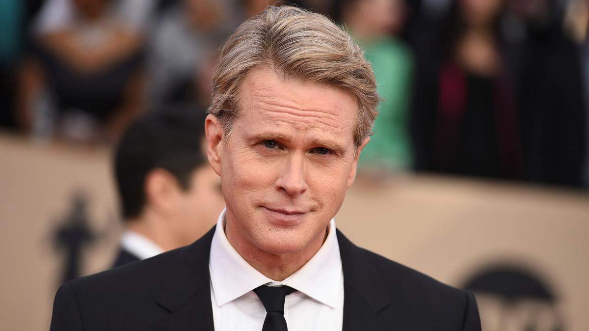 Cary Elwes arrives at the 24th annual Screen Actors Guild Awards at the Shrine Auditorium & Expo Hall on Sunday, Jan. 21, 2018, in Los Angeles.