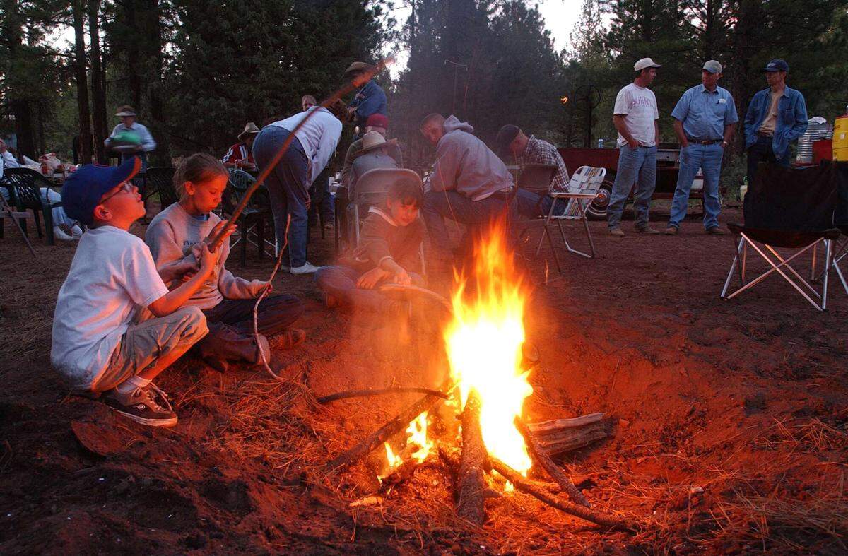 Fires, including open campfires, are banned in many national forests & state parks in North Carolina. Drought and dry weather increase the risk of wildfires.