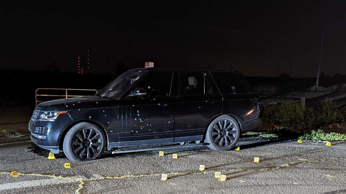 A man driving a Land Rover on Hood Franklin Road late Friday, March 25, 2022, was shot multiple times and more than 60 shell casings were found at the scene, Sacramento County sheriff’s deputies said.