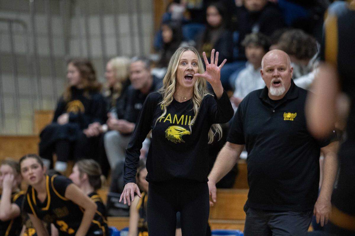 Del Oro Golden Eagles former head coach MJ Masys yells out instructions in a game against the Rocklin Thunder in Januayr 2025 in Rocklin. Masys resigned after one season. In 2026, a Placer Union High School District trustee came under investigation amid allegations of excessive involvement with the program.