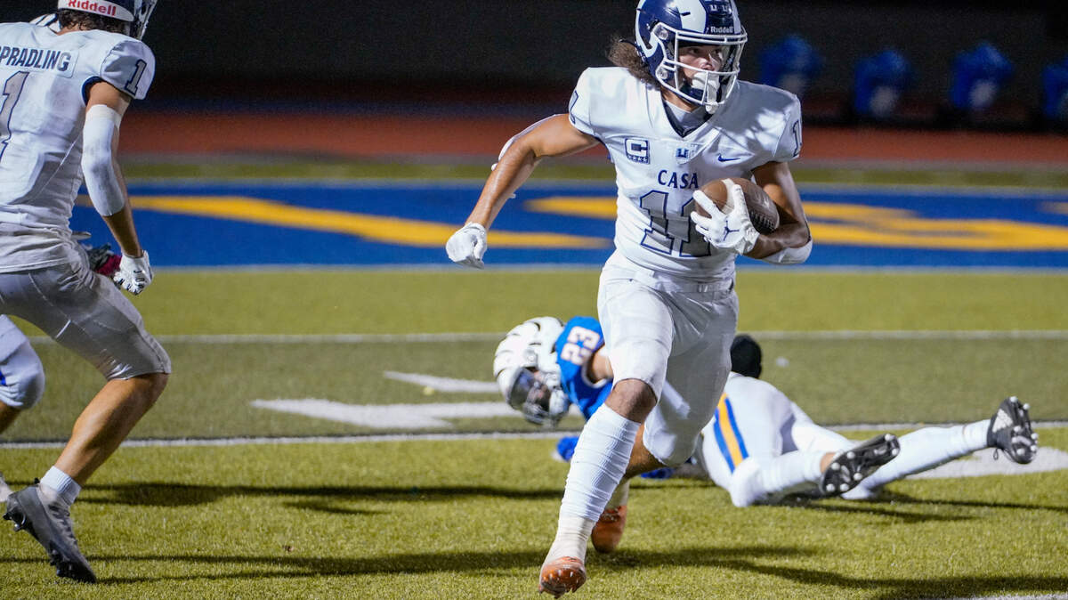 Casa Roble junior Cole Owens had a 98-yard kick-off return in a 29-21 win over No. 14 Lincoln.