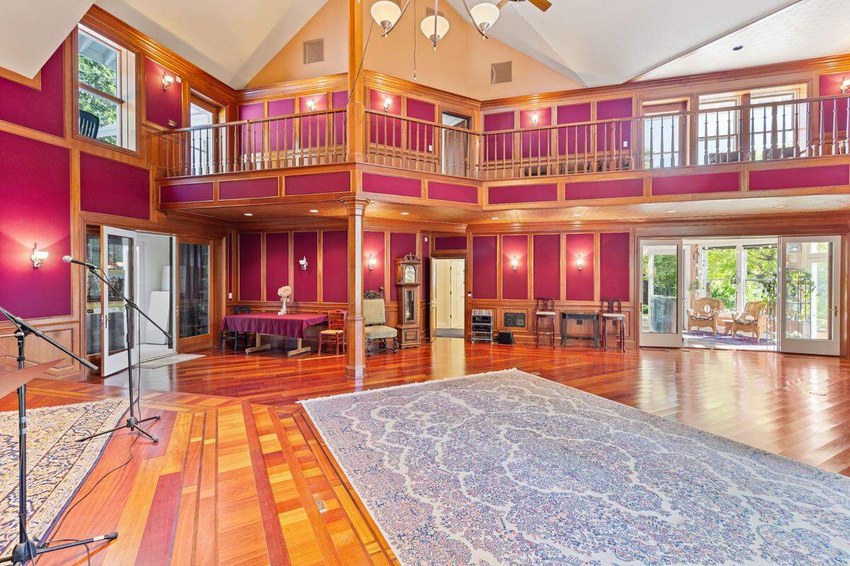 The concert hall in the Nevada City, California, home is between 1,500 and 2,000 square feet.