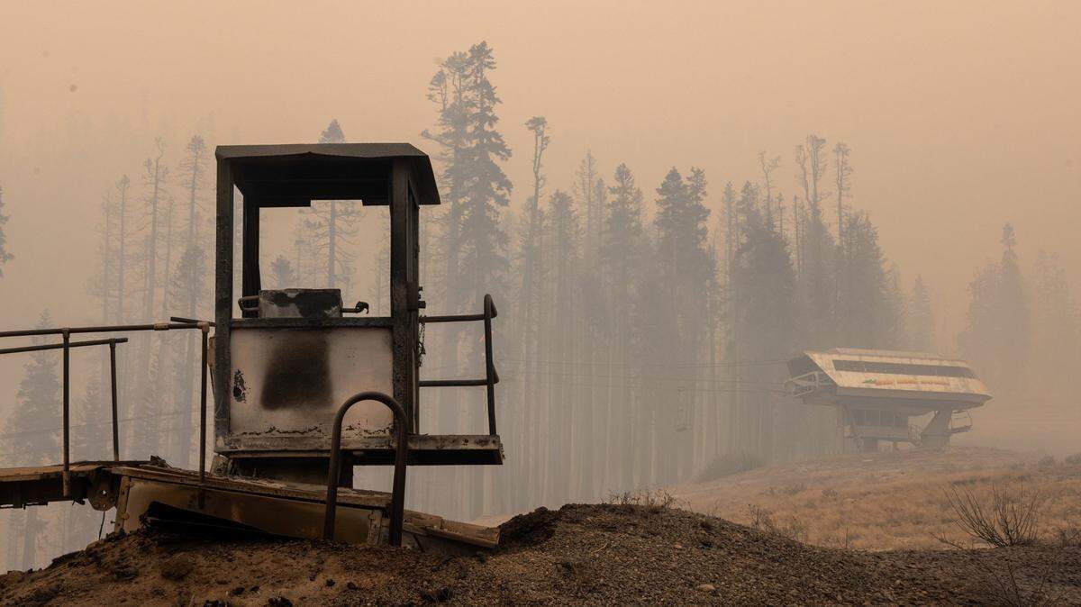 See photos of evacuations and damage as Caldor Fire burns toward South Lake Tahoe
