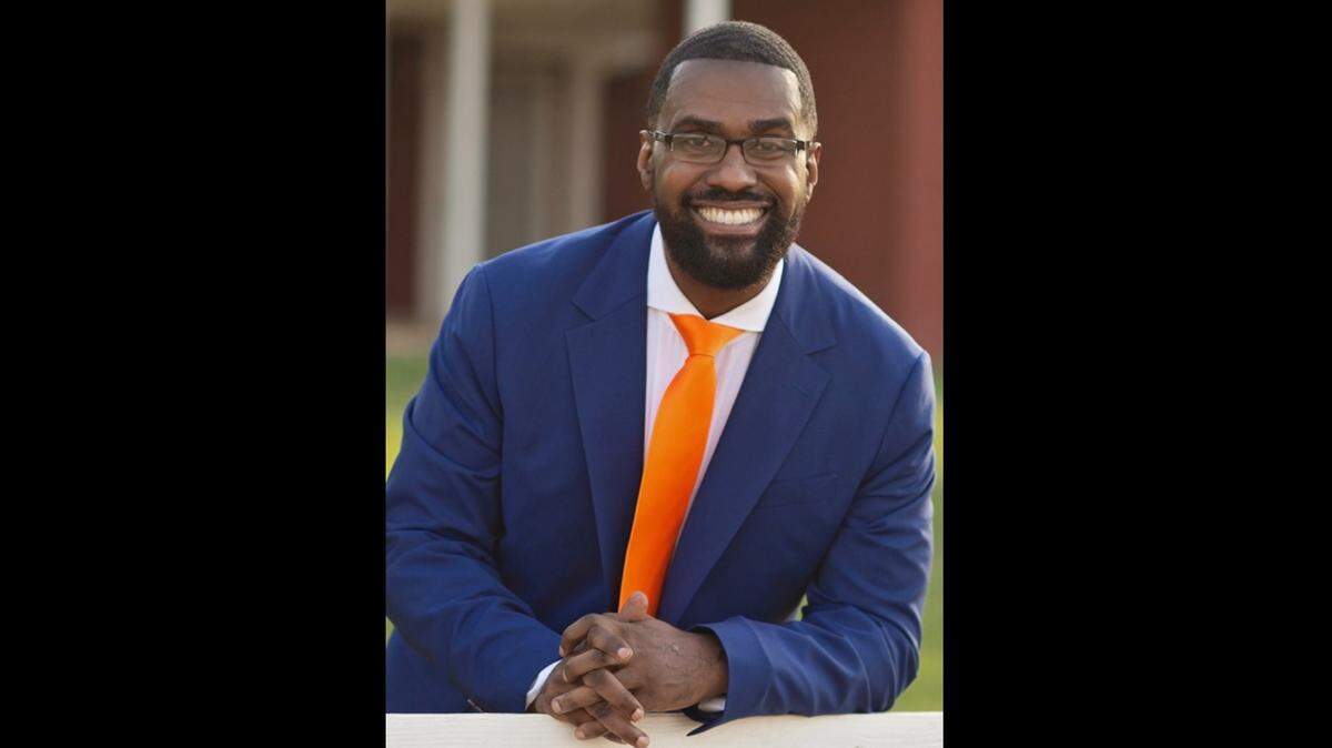 Richard Louis Brown won a union election to lead SEIU Local 1000, unseating longtime president Yvonne Walker.
