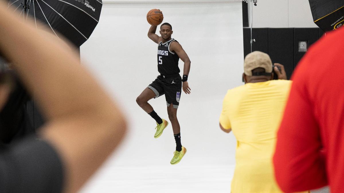 Sacramento Kings guard De’Aaron Fox (5) jumps in the air as he’s photographed during the Sacramento Kings media day on Monday, Sept. 26, 2022 at the Golden 1 Center.