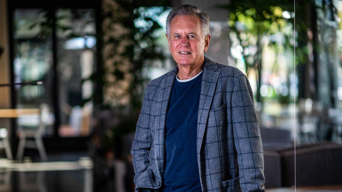 Randy Paragary, an icon of Sacramento’s restaurant scene, dies at 74