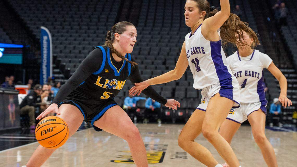 Faith Christian, Woodland Christian advance to CIF State girls basketball finals