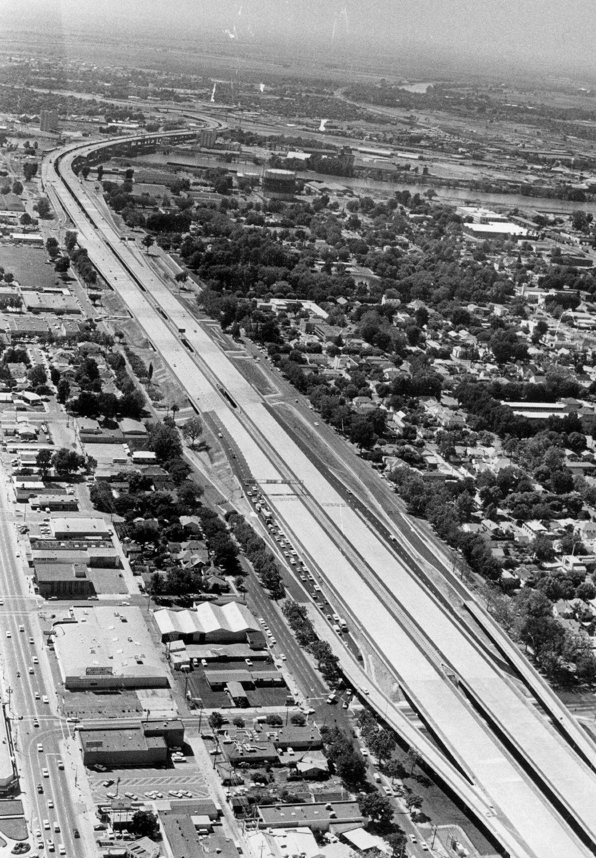 Traffic exits the newly opened 15th Street offramp from the W-X freeway on June 28, 1967, the day of its opening.