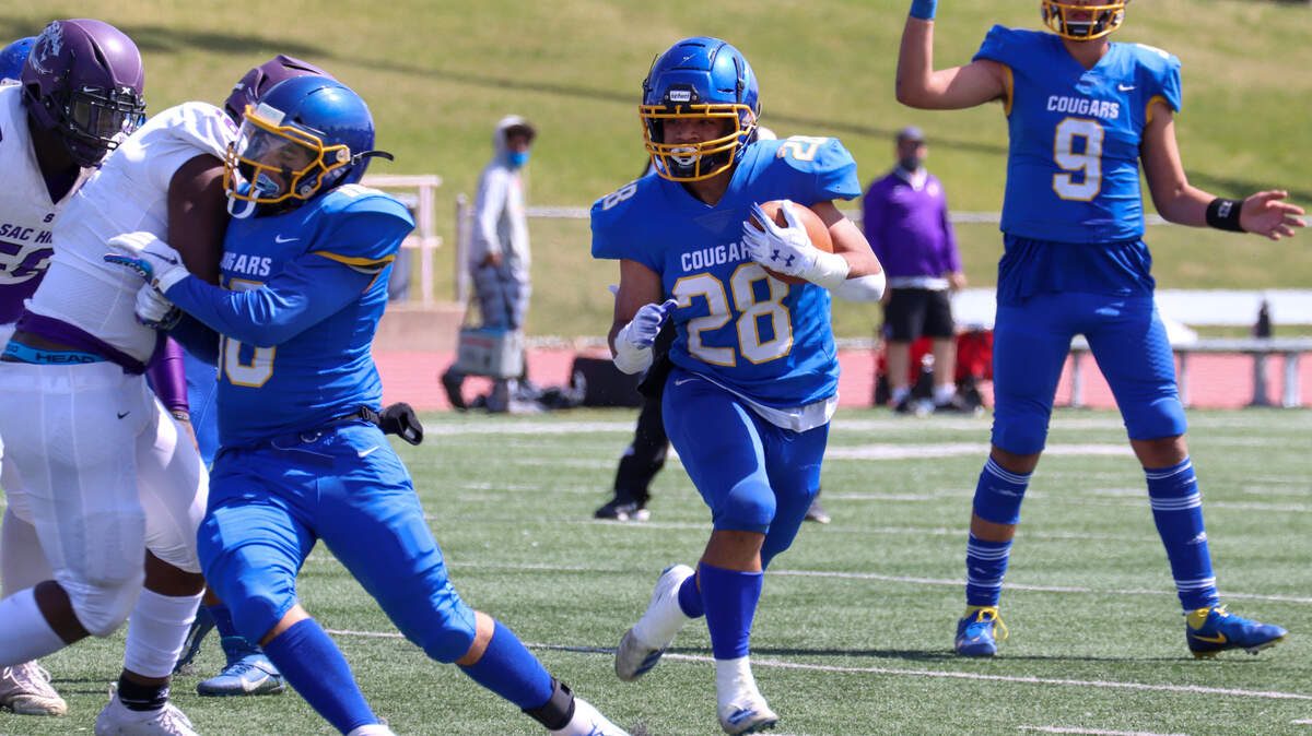 Del Campo running back Malik Williams (28) rushed for 116 yards and three touchdowns in the 38-36 win over Sac High.