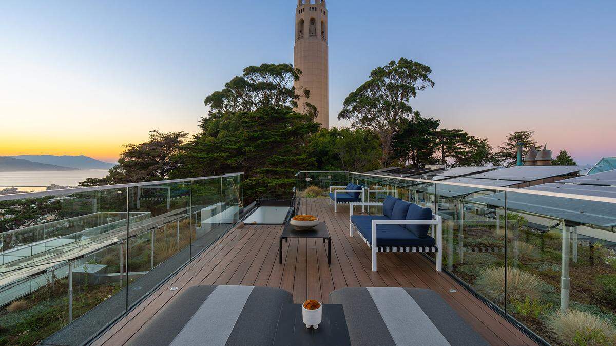 The four-story residence lies just 50 yards from the landmark Coit Tower.