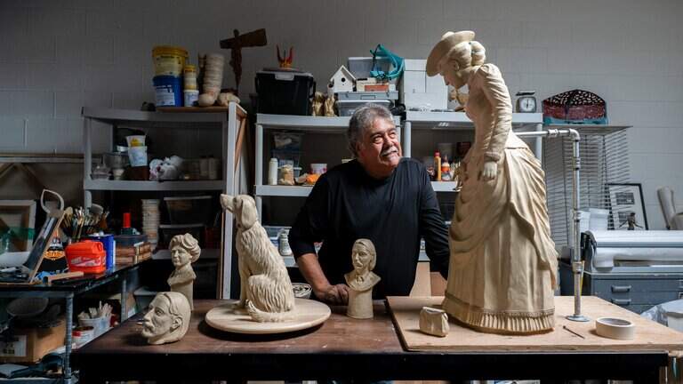 Sacramento sculptor brings history to life, honoring Robert Louis Stevenson’s honeymoon