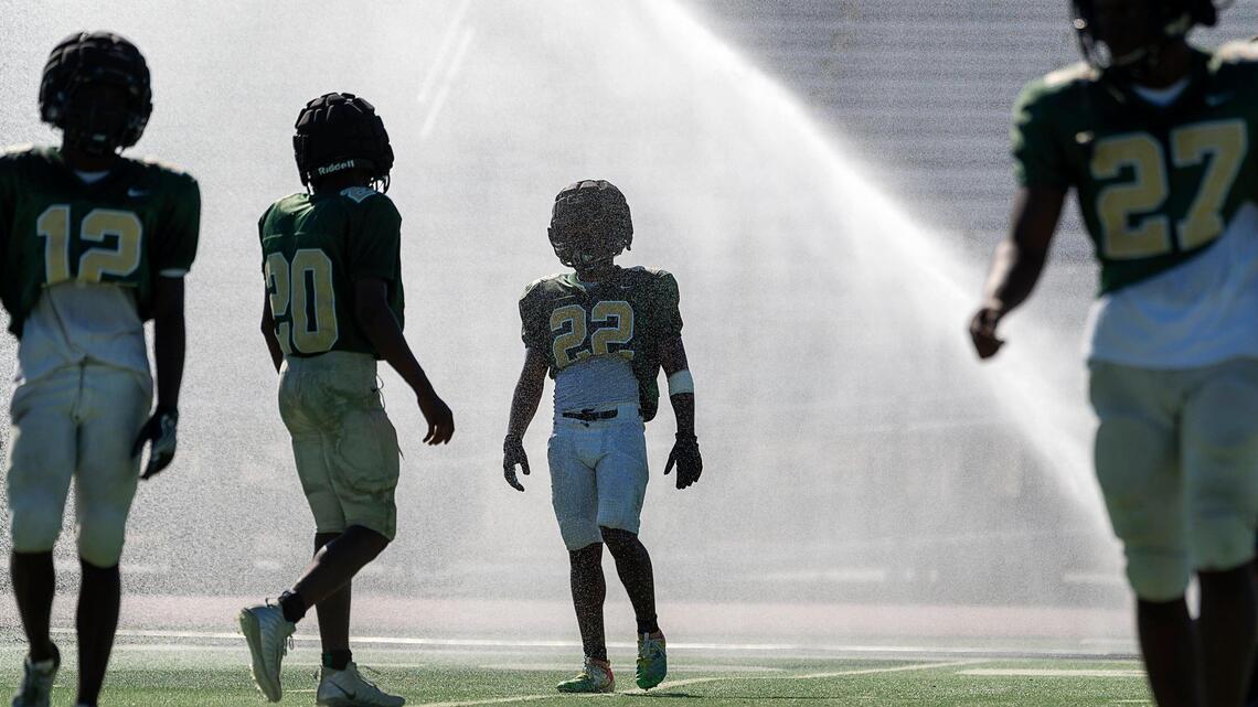 Prep football: Del Oro player can rejoin team after hot practice sent him to hospital
