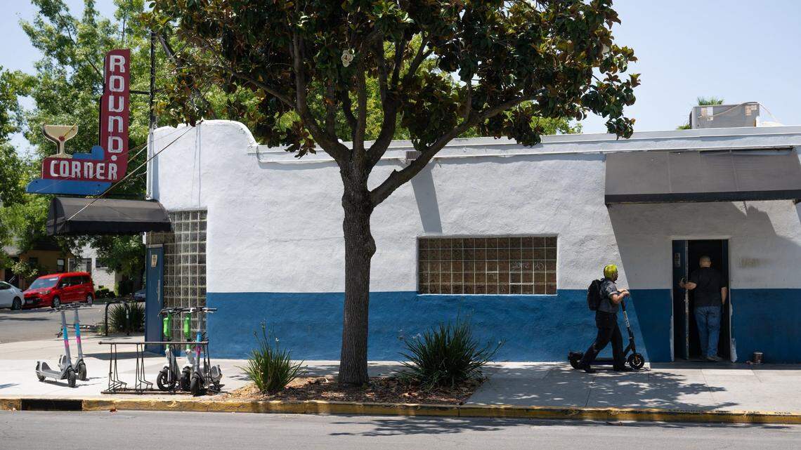 1 woman sues 47 Sacramento businesses in 3 years. Lawmakers reach for solutions