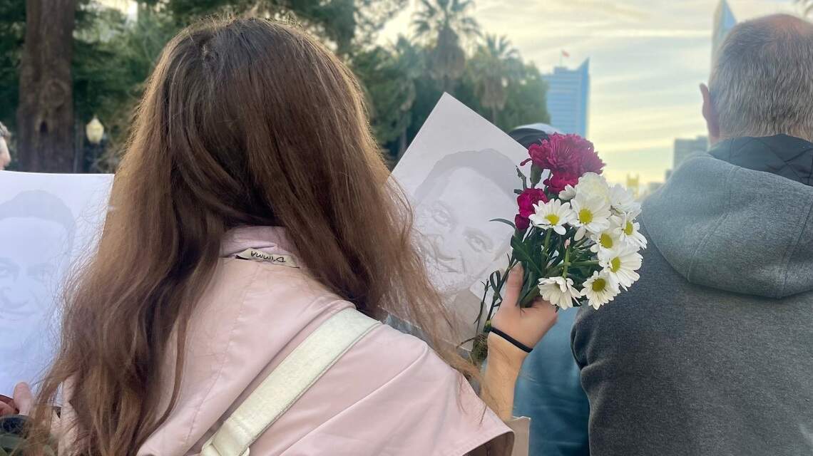 Hundreds gather at California Capitol to remember Russian opposition leader Alexei Navalny