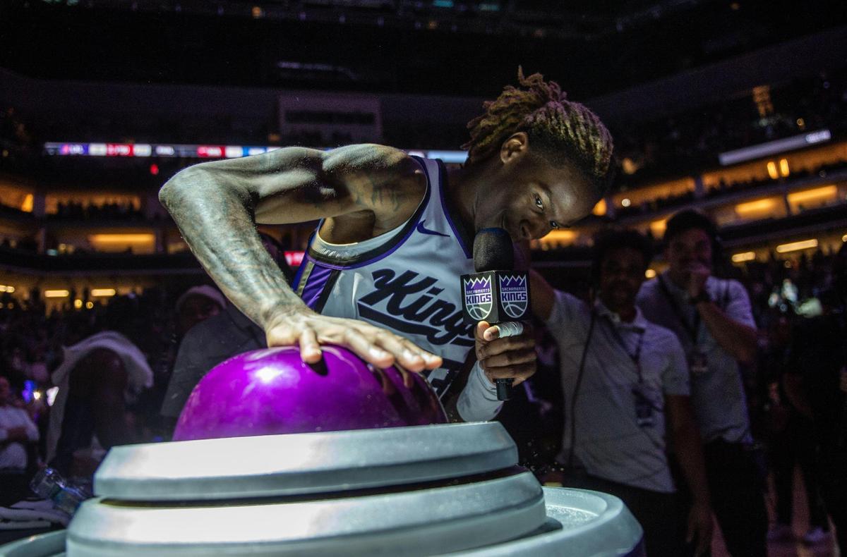 Sacramento Kings guard Keon Ellis (23) lights the beam after the Kings 121-118 overtime victory against the Portland Trail Blazers during an NBA basketball game Wednesday, Nov. 8, 2023, at Golden 1 Center.