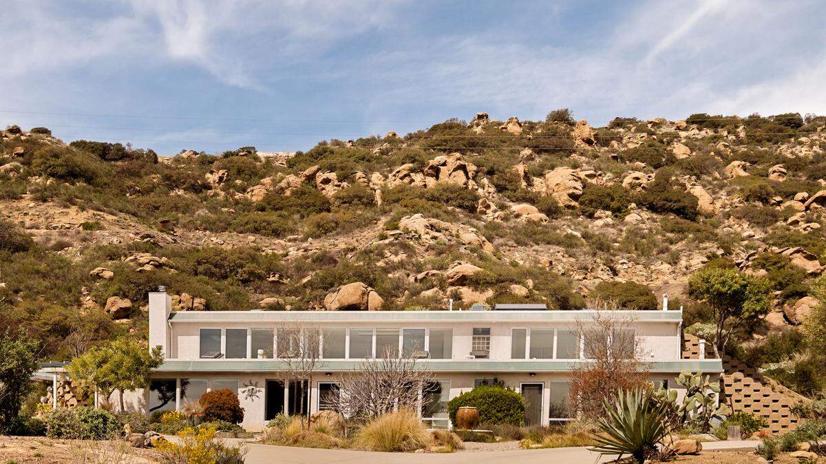 The eco-conscious “Earthship” in Canoga Park, California has come to market for $2.5 million.
