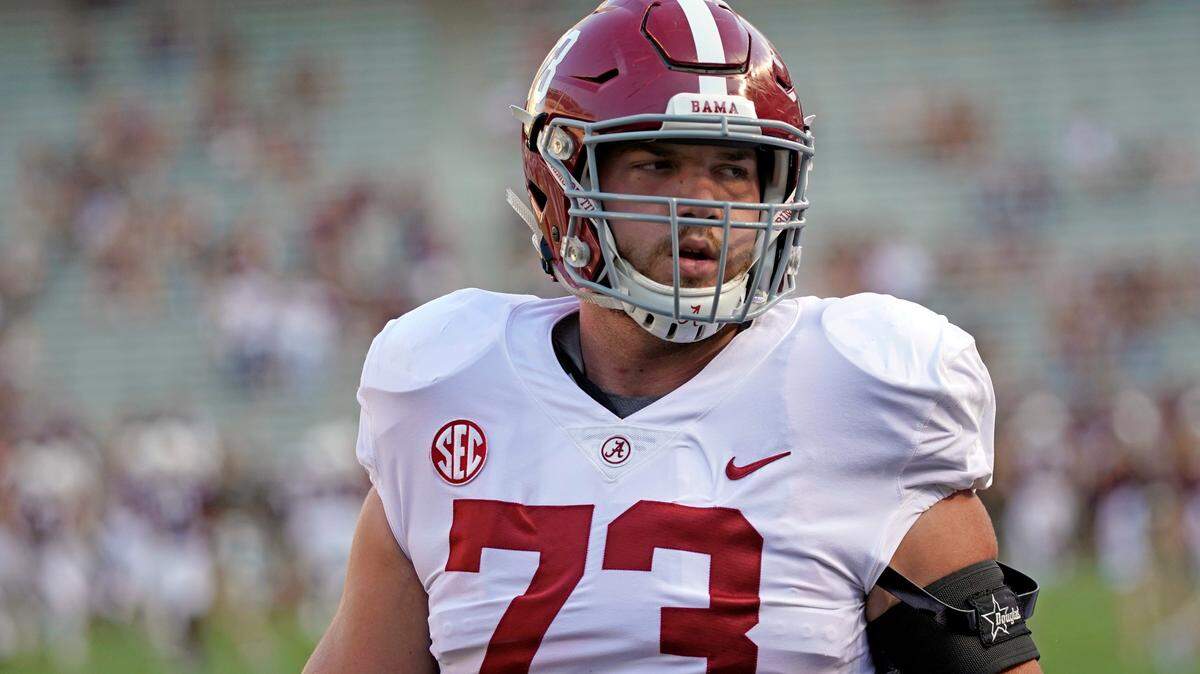 Alabama offensive lineman Jonah Williams (73) warms up before an NCAA college football game against Texas A&M Saturday, Oct. 7, 2017, in College Station, Texas.