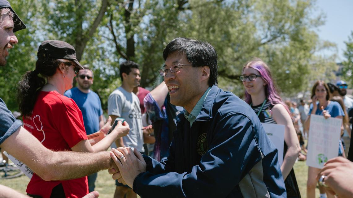 Vaccine skeptic files recall petition against California senator