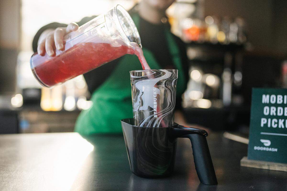 Starbucks customers will now be charged a flat $0.80 charge for adding any combination of syrups or sauces to an unflavored beverage, according to Starbucks.&nbsp;