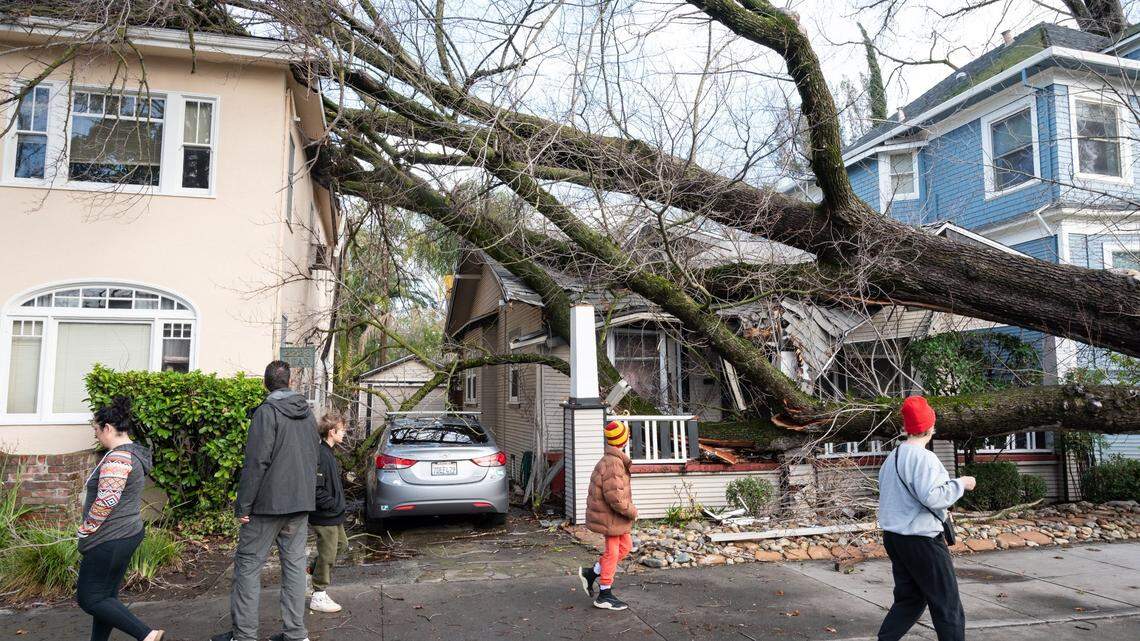 Gavin Newsom seeks federal assistance as California prepares for more dangerous storms