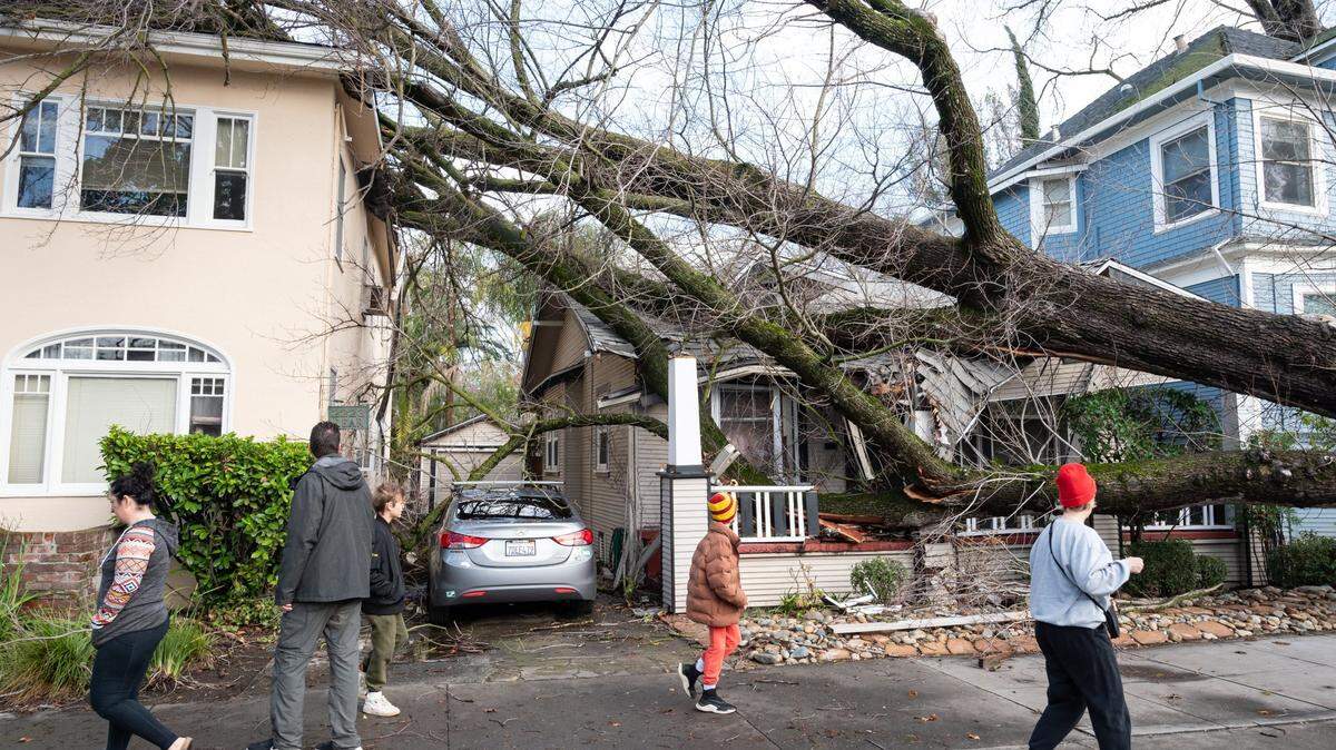 Gavin Newsom seeks federal assistance as California prepares for more dangerous storms