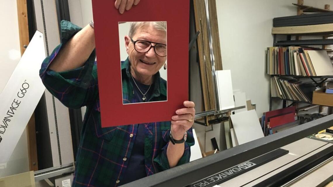 Buyer wanted for art-framing shop in Hollywood Park