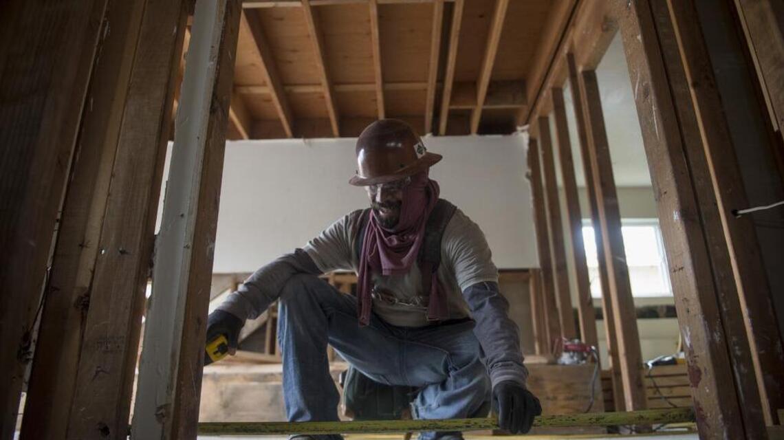Sacramento-area homebuilders donate time, materials to sheltering homeless