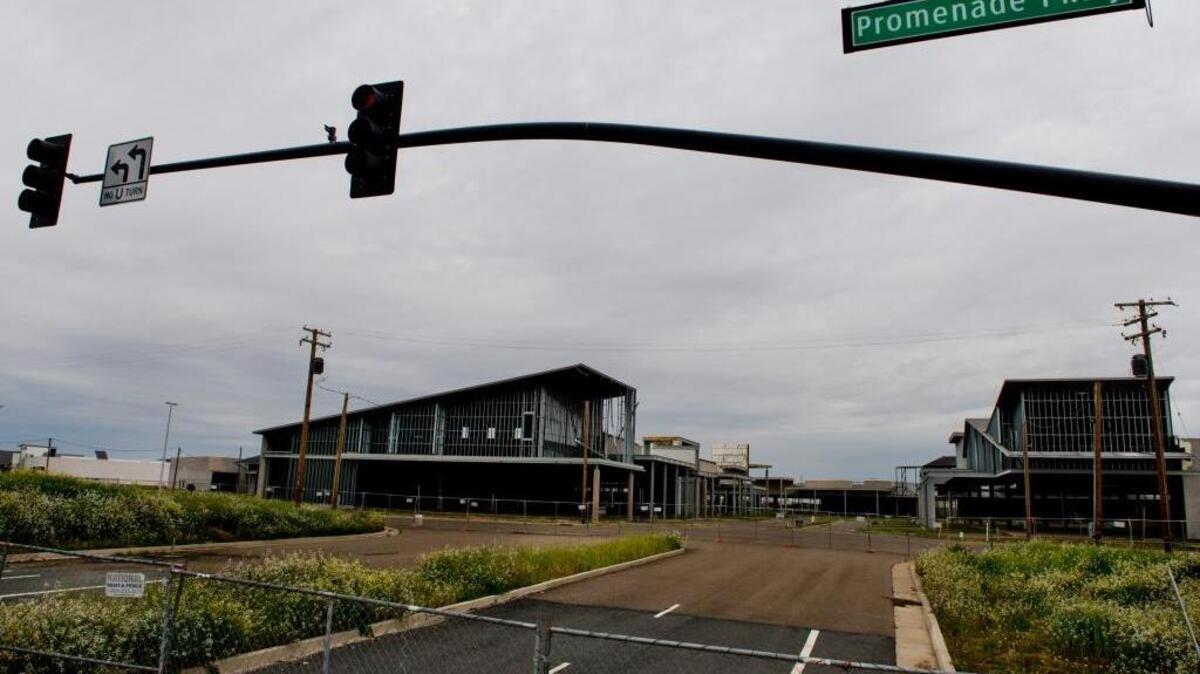 
A cinema multiplex is planned for the outlet mall that will fill the unfinished shell of an ill-fated mall project in Elk Grove. 
