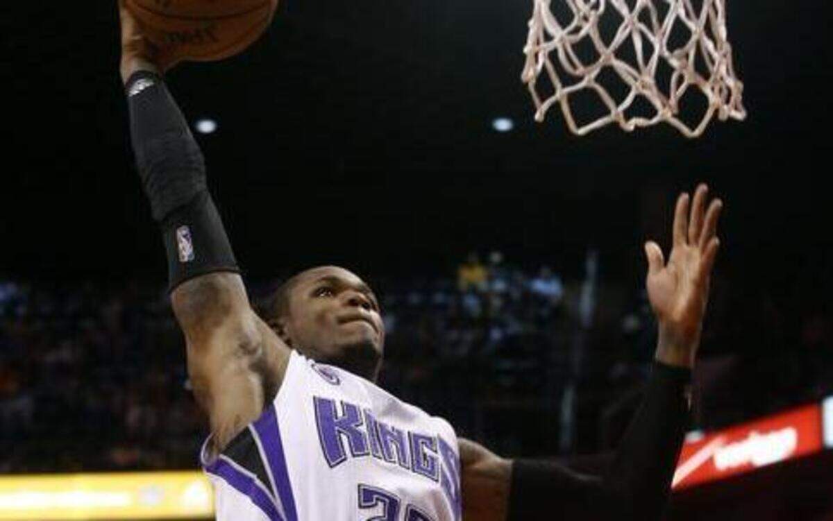 
Sacramento Kings guard Ben McLemore (23) shoots against the Phoenix Suns in the first quarter during an NBA basketball game, Wednesday, March 25, 2015, in Phoenix.
