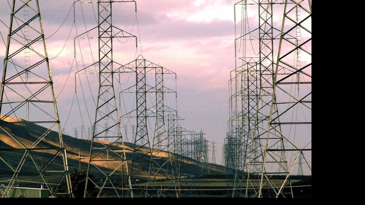 
Rows of towers that carry power cables from Southern California to Northern California are shown in Los Banos.
