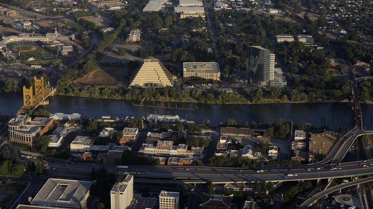 The ziggurat building stands near the CalSTRS building on the West Sacramento riverfront in 2008.