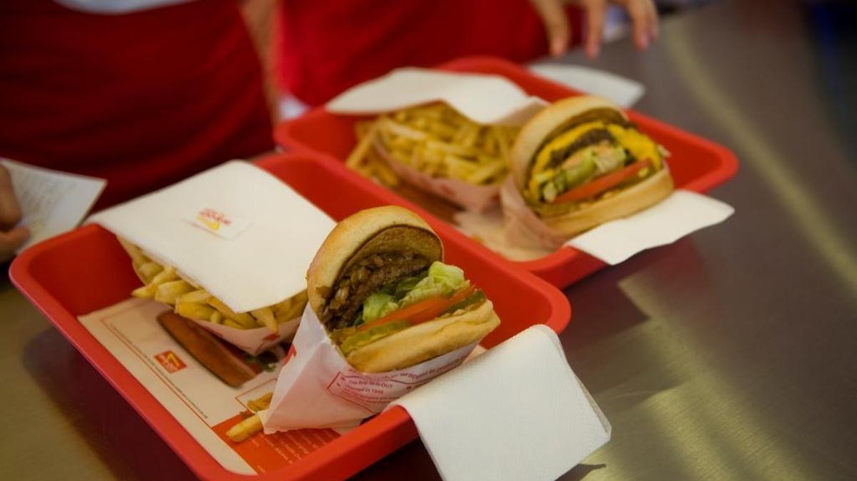 In-N-Out Burger opened its 231st restaurant, in Woodland, in May 2009. The chain will soon expand to Colorado, including a distribution center in Colorado Springs and as many as 50 restaurants.