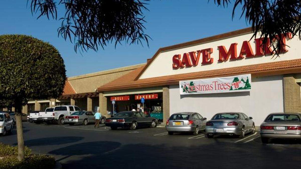 
The new Save Mart labor deal covers about 5,500 employees in Sacramento and the Central Valley. 
