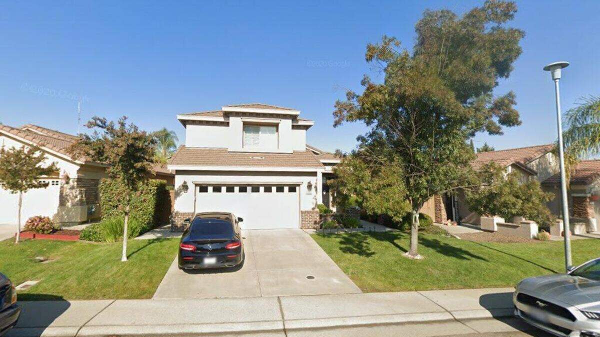 House on 2000 block of Horseshoe Glen Circle