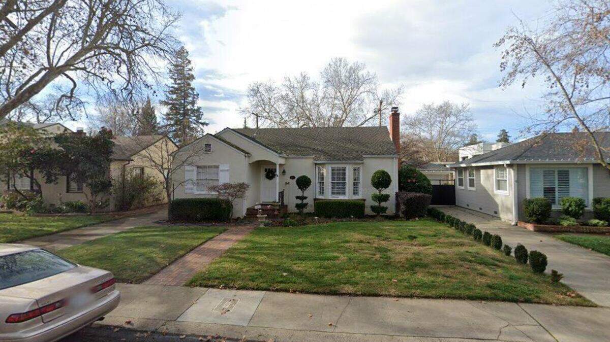 House on 200 block of San Antonio Way
