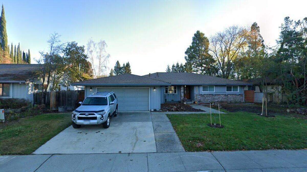House on 600 block of Rivercrest Drive