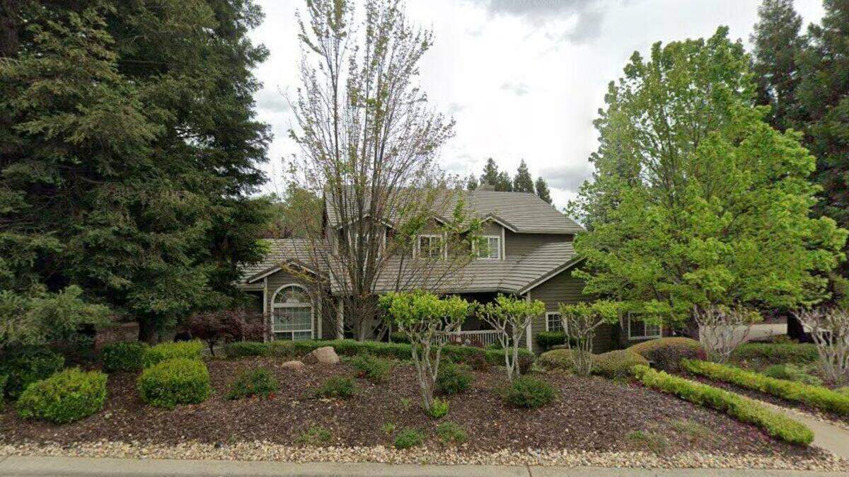 House on 3100 block of Kensington Drive
