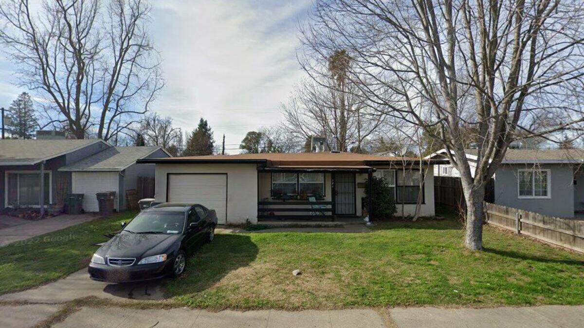 House on 700 block of Fairway Drive