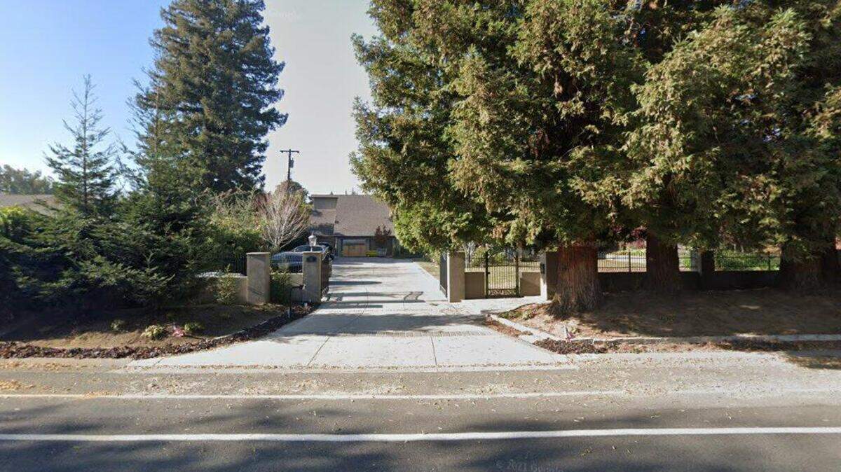 House on 500 block of Wilhaggin Drive