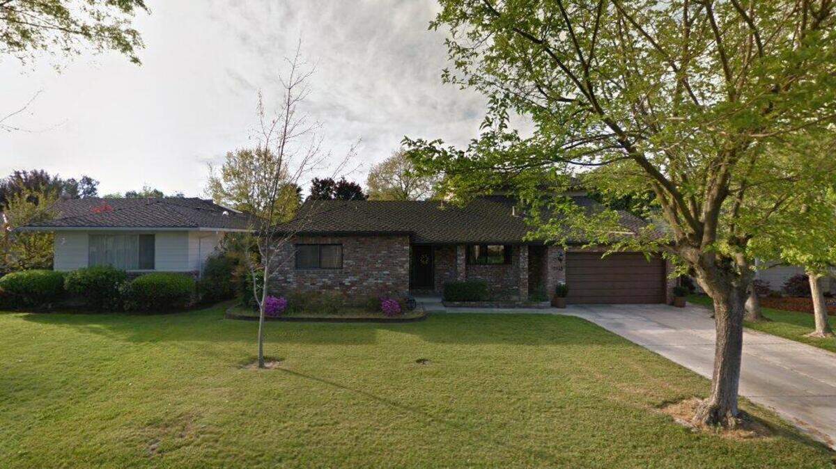 House on 3900 block of Cresta Way
