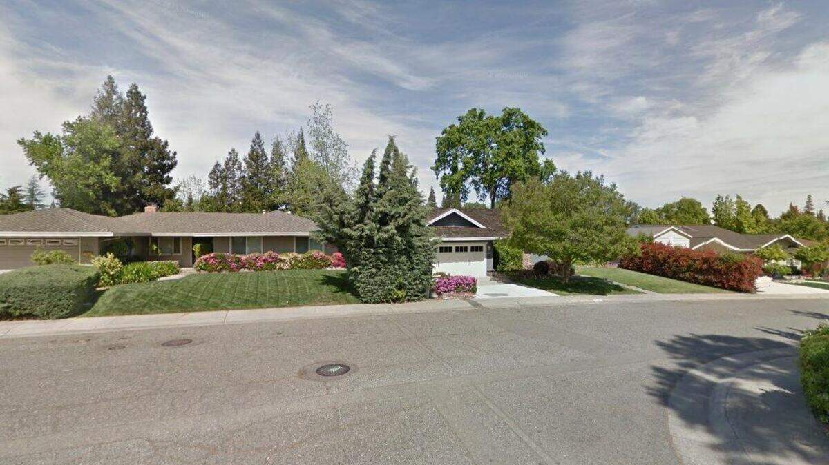 House on 6500 block of Young Oak Court